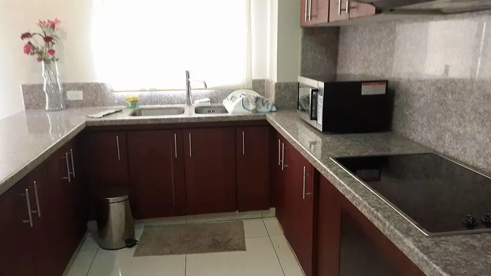 Suite Aaa, Jacuzzi, Wifi, Cable, Internet, Malls, Cines, Transporte...Todo A Pocos Pasos. Quito Lägenhet