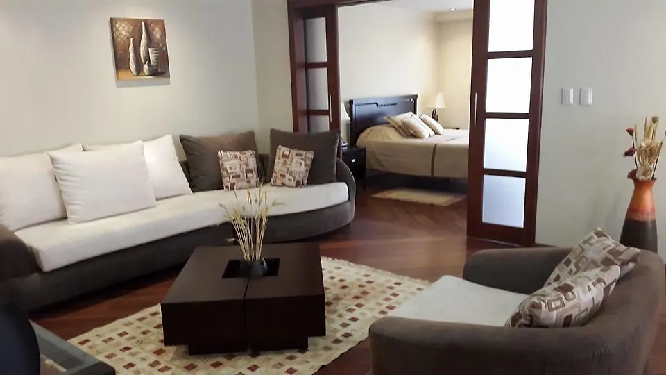 Suite Aaa, Jacuzzi, Wifi, Cable, Internet, Malls, Cines, Transporte...Todo A Pocos Pasos. Quito 0*,  Ecuador