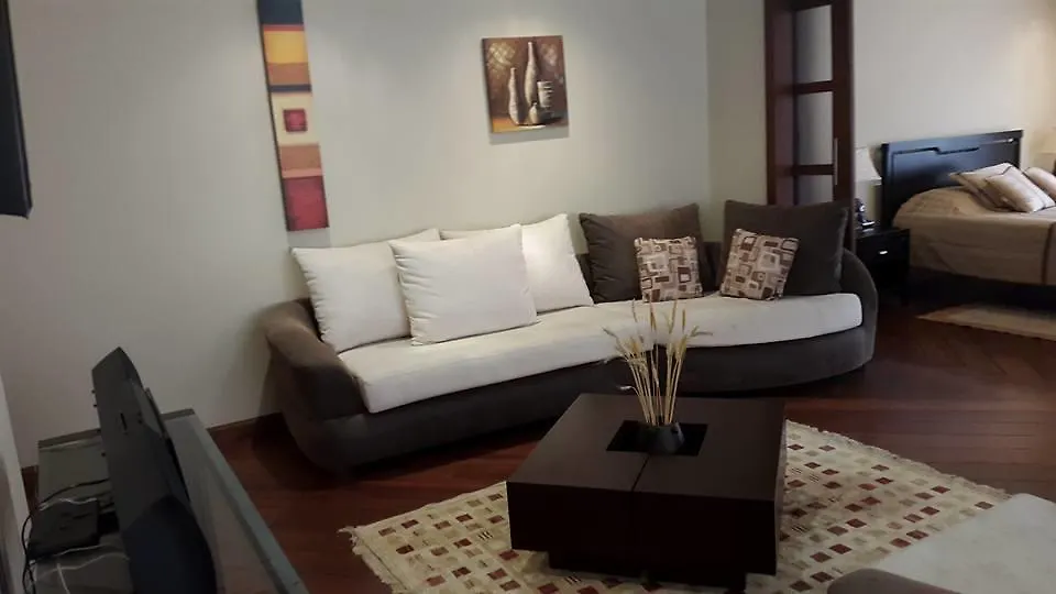 Suite Aaa, Jacuzzi, Wifi, Cable, Internet, Malls, Cines, Transporte...Todo A Pocos Pasos. Quito 0*,